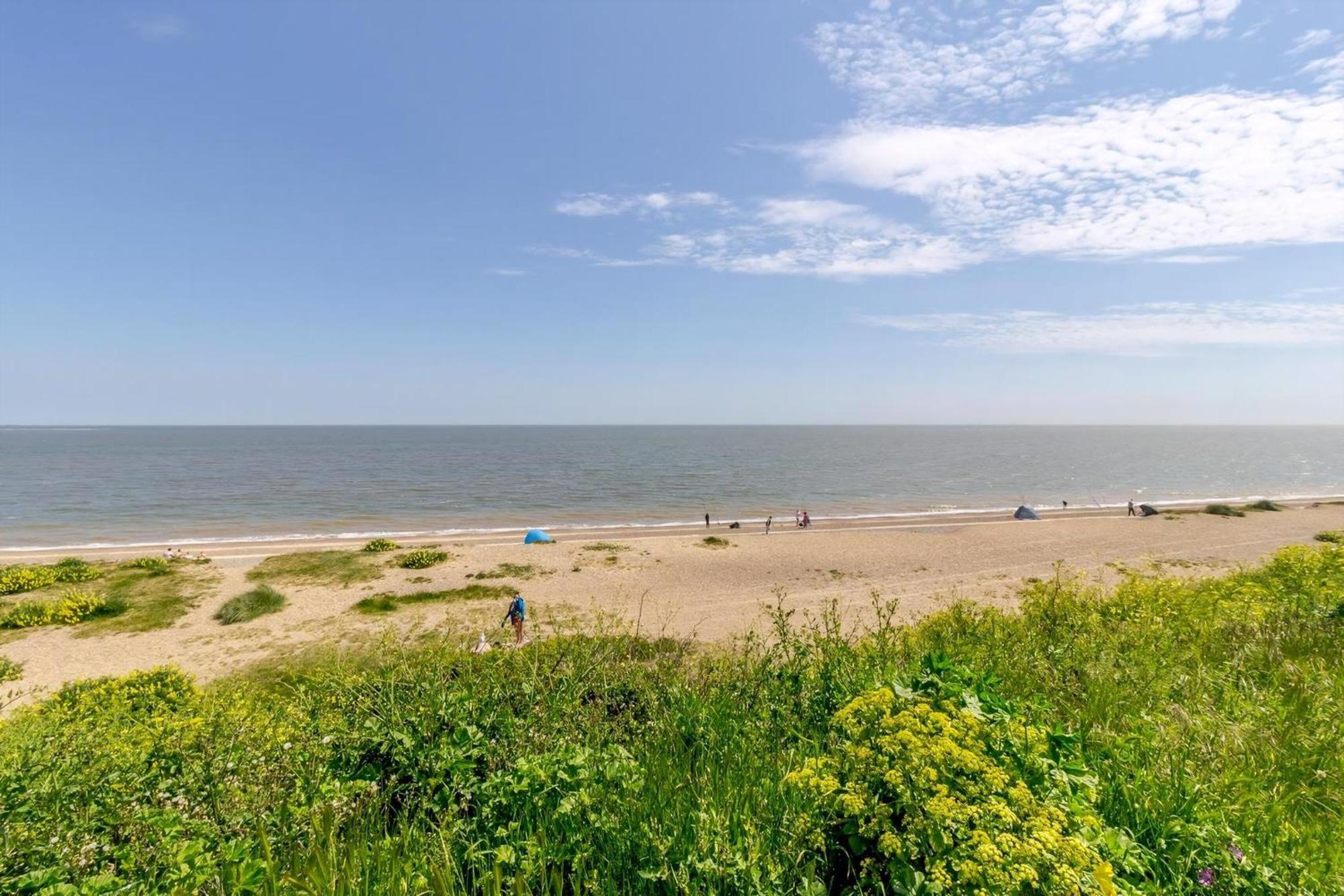 Stunning 6 Berth Lodge With Full Sea Views In Suffolk Ref 68007Cr ローストフト エクステリア 写真